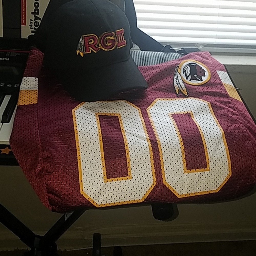 Redskin Hat and bag